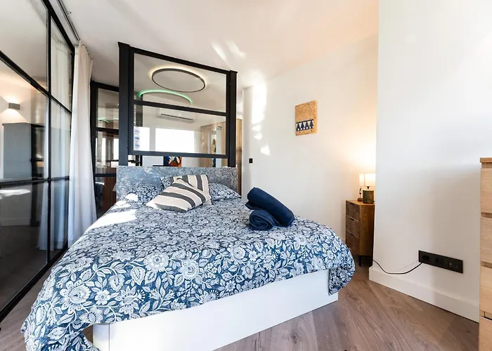 Ct 353 - Faro's Tower 2 - Walking Distance To Everything Apartamento