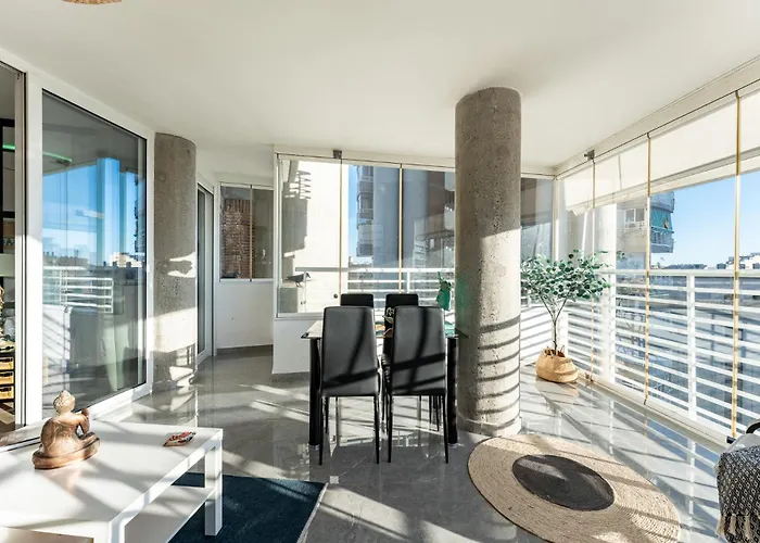 Ct 353 - Faro's Tower 2 - Walking Distance To Everything Apartamento *