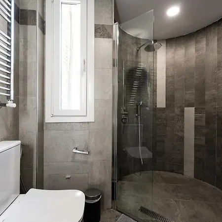 Ct 353 - Faro's Tower 2 - Walking Distance To Everything