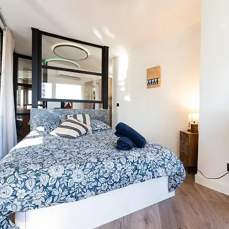 Ct 353 - Faro's Tower 2 - Walking Distance To Everything Apartamento